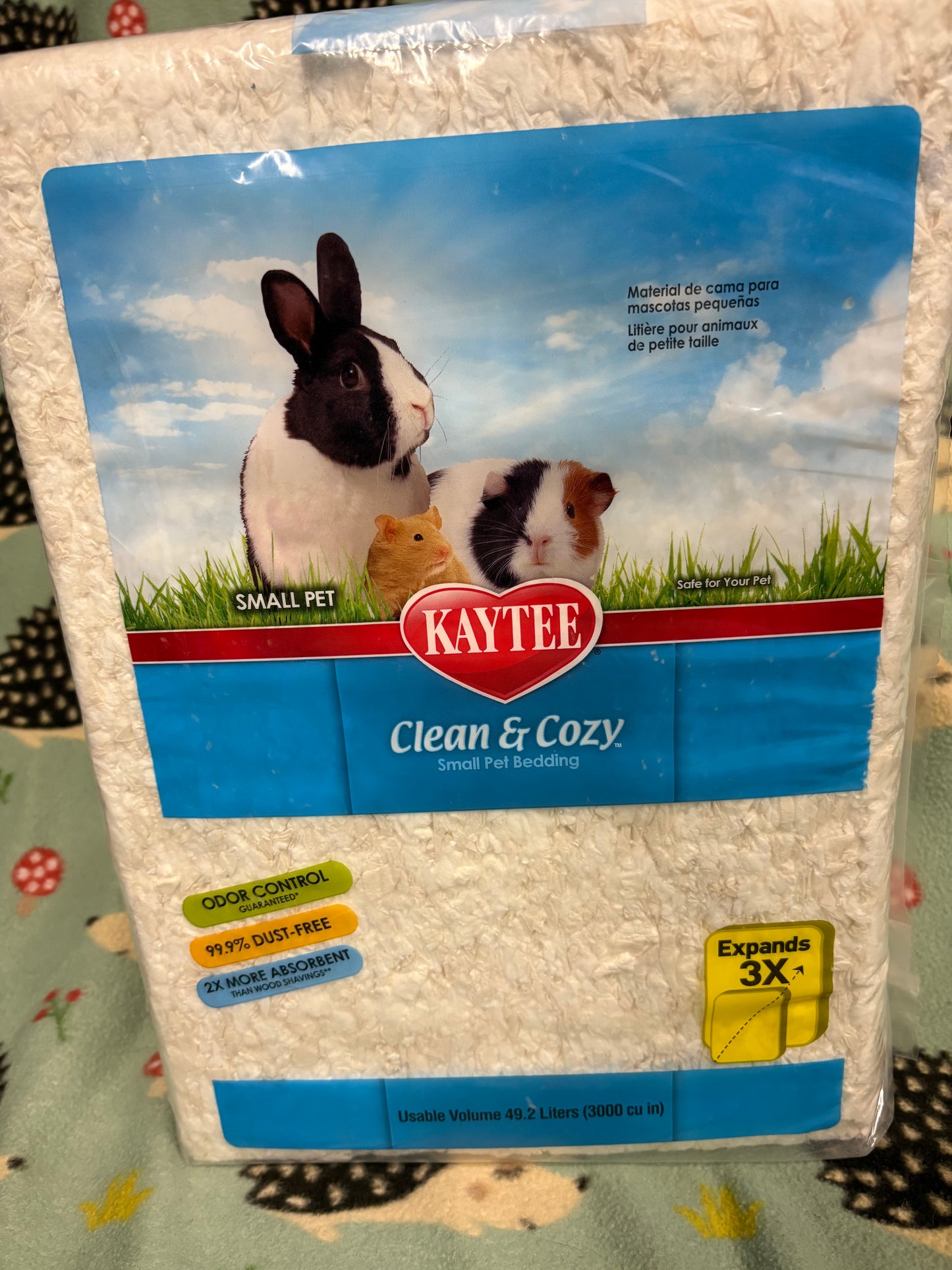 Kaytee Clean & Cozy paper bedding